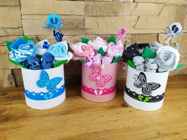 BabyTorta plienková ružová kytice darček k narodeniu bábätka - textilný kvetinový flower box - VIDEO - Image 3