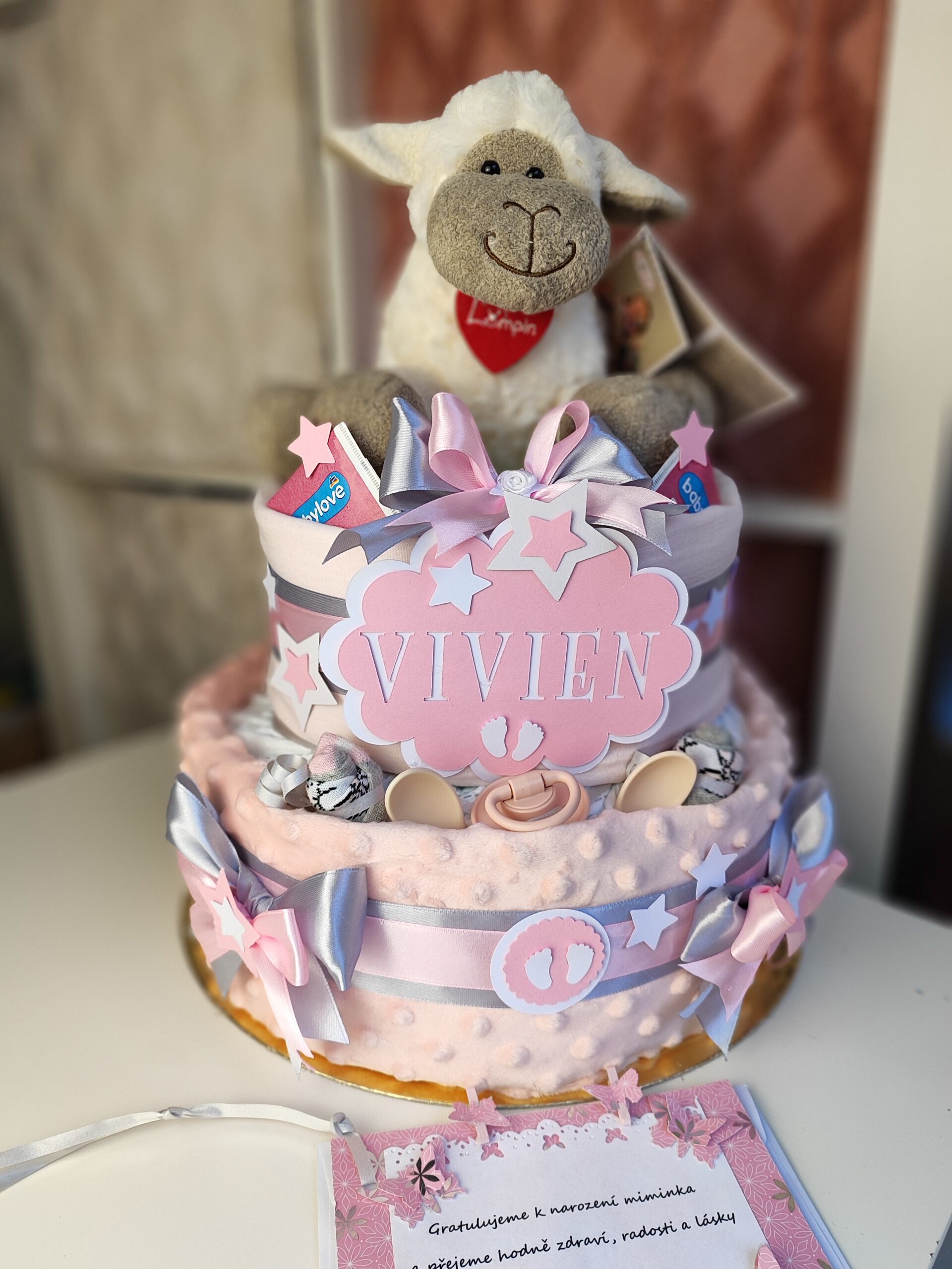 BabyTorta dvojposchodová plienková torta pre bábätko ružova OVEČKA (video) – Obrázok 2